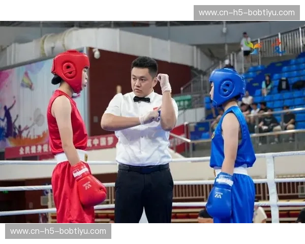 拳击资讯：在第一线捕捉每一次重击背后的故事